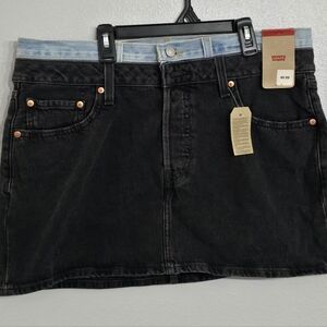 Levi Dual Layered Mini Black Denim Skirt. Size Large / 32 Nwt.